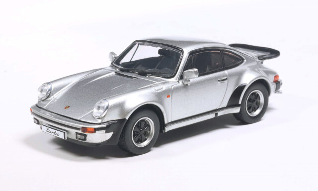 First43/ファースト44  ポルシェ 911 1977 シルバー