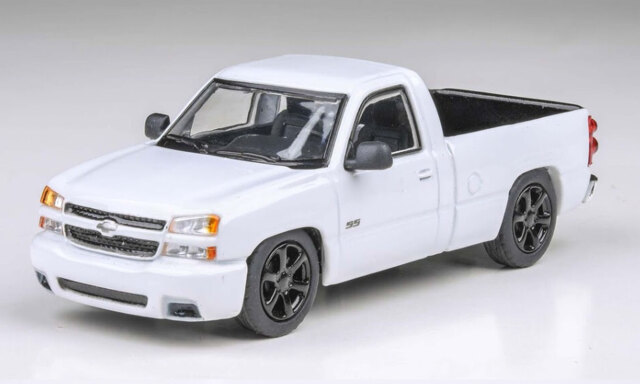 PARAGON/パラゴン シボレー シルバラード シングルキャブ 2006 サミットホワイト LHD