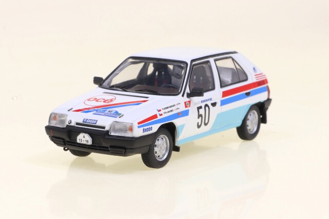 ixo/イクソ シュコダ フェイバリット 136L 1989年ボヘミア#50 V.Berger/O.Jakubec