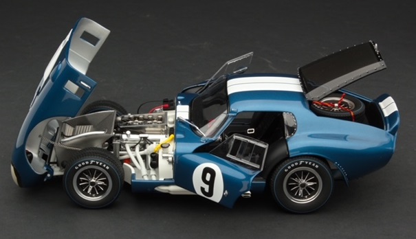 ★絶版レア！￼￼￼エグゾト 1/18 コブラ デイトナ クーペ EXOTO 1/18 コブラ デイトナ 1965 ルマン24H #12 J.シュレッサー