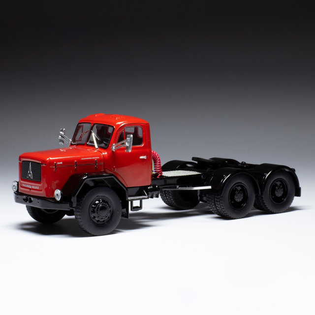ixo/イクソ  マギルス ジュピター 6×6 レッド