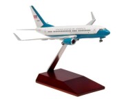 HoganWings/ホーガンウイングス  B737-700(C-40) アメリカ空軍完成モデル/木製スタンド付属
