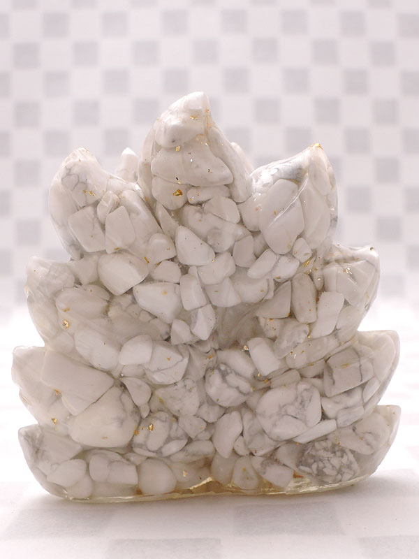 阿朋水晶工芸品:天然水晶砕石 九尾狐フィギュア