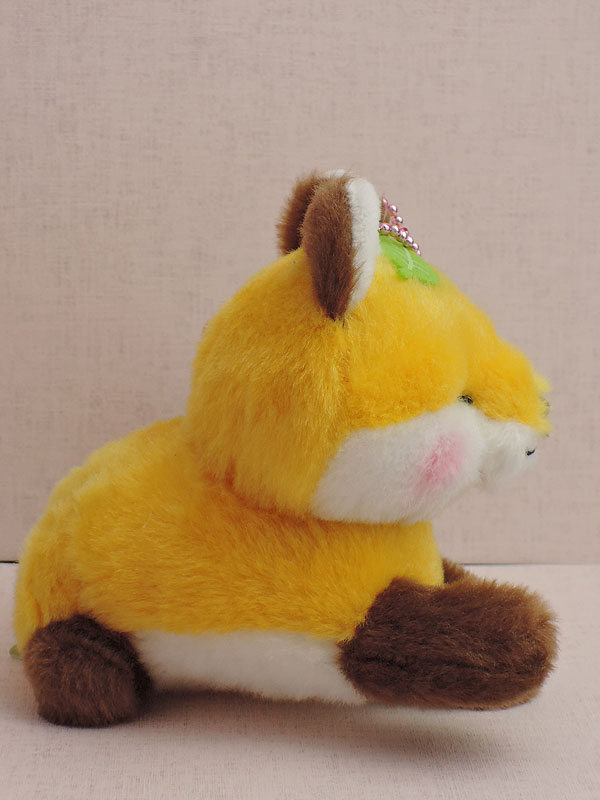 動物ぬいぐるみ アミューズ：ぬいぐるみ 子ぎつねこんこんフサしっぽ マスコット[販売終了]