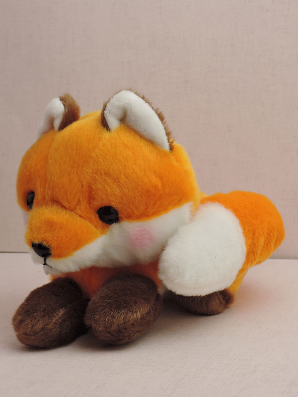 「ぬいぐるみ」子ぎつねこんこんフサしっぽ