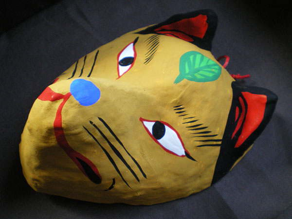 ツリ目キツネ黄土色
