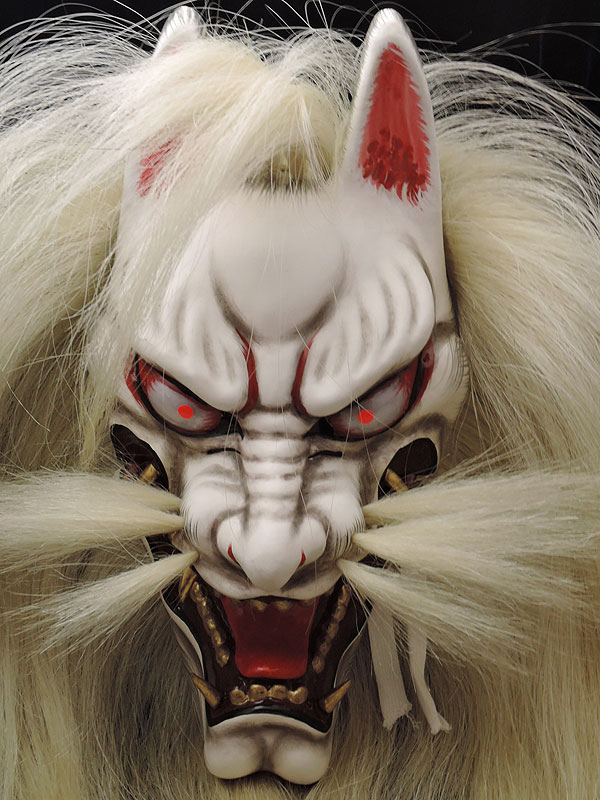 柿田勝郎面工房：石見神楽面 悪狐（白狐 カツラ有 赤眼光 3号型）