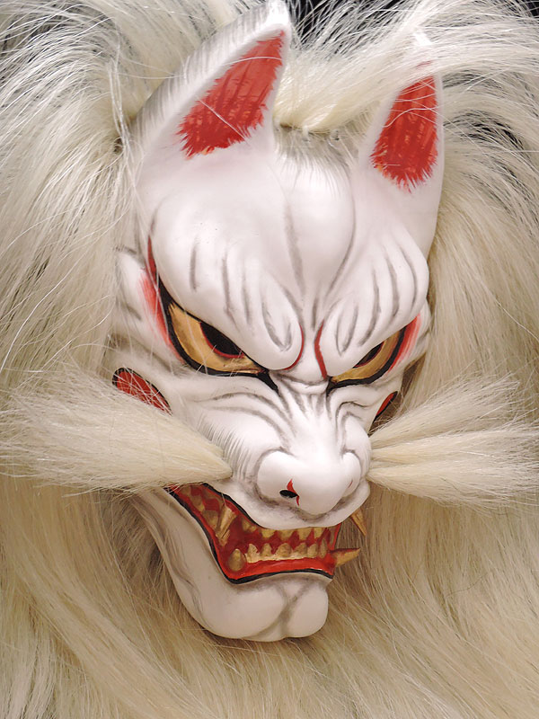 柿田勝郎面工房：石見神楽面　悪狐（白狐　顎固定　咥え有　カツラ有　３号型）