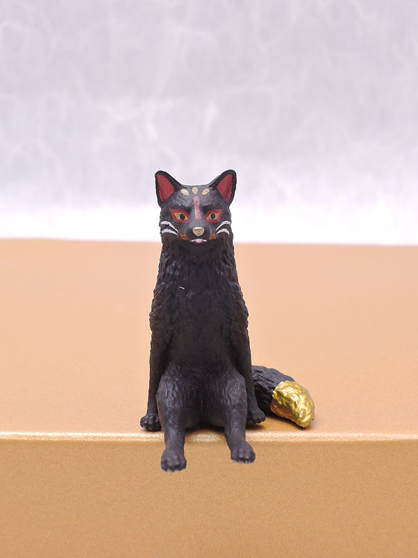 キタンクラブ：座る狐