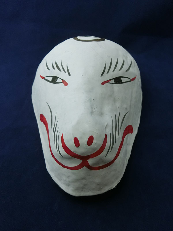 西村人形店：飾り用狐面