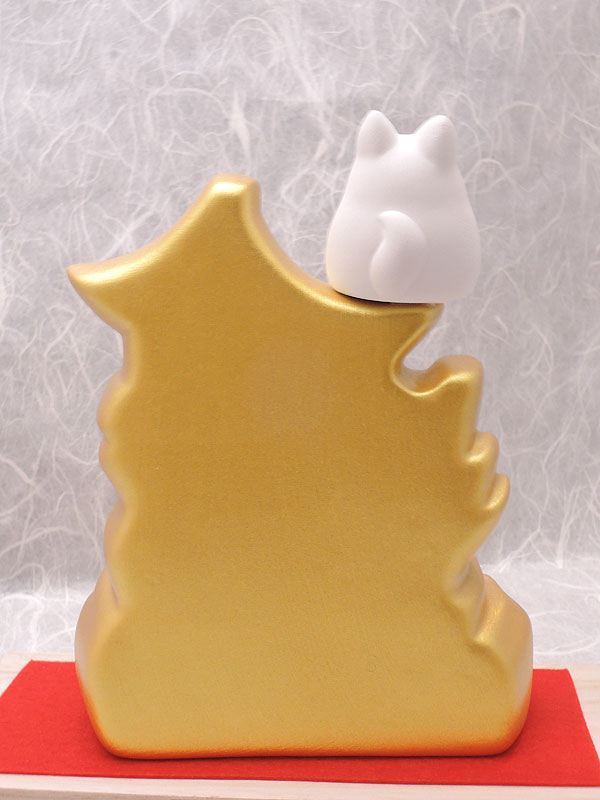 リュウコドウ：金文字金運笑来きつね