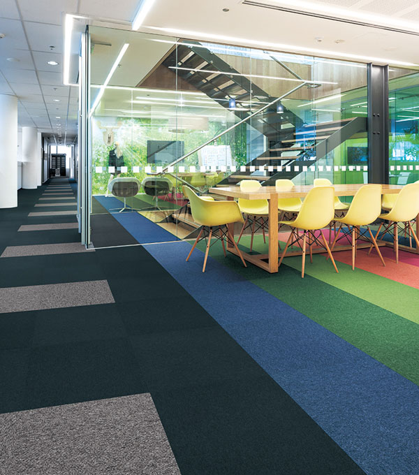 東リ　タイルカーペット