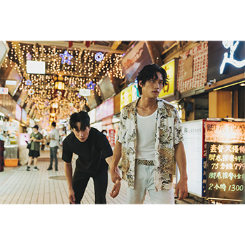 鯨が消えた入り江