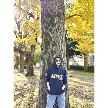 ANNYON ゴハン食べた？ パーカー ネイビーa