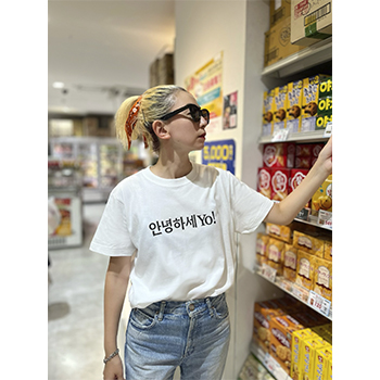 アンニョンハセヨ！プリントＴシャツ ホワイト×ブラックa