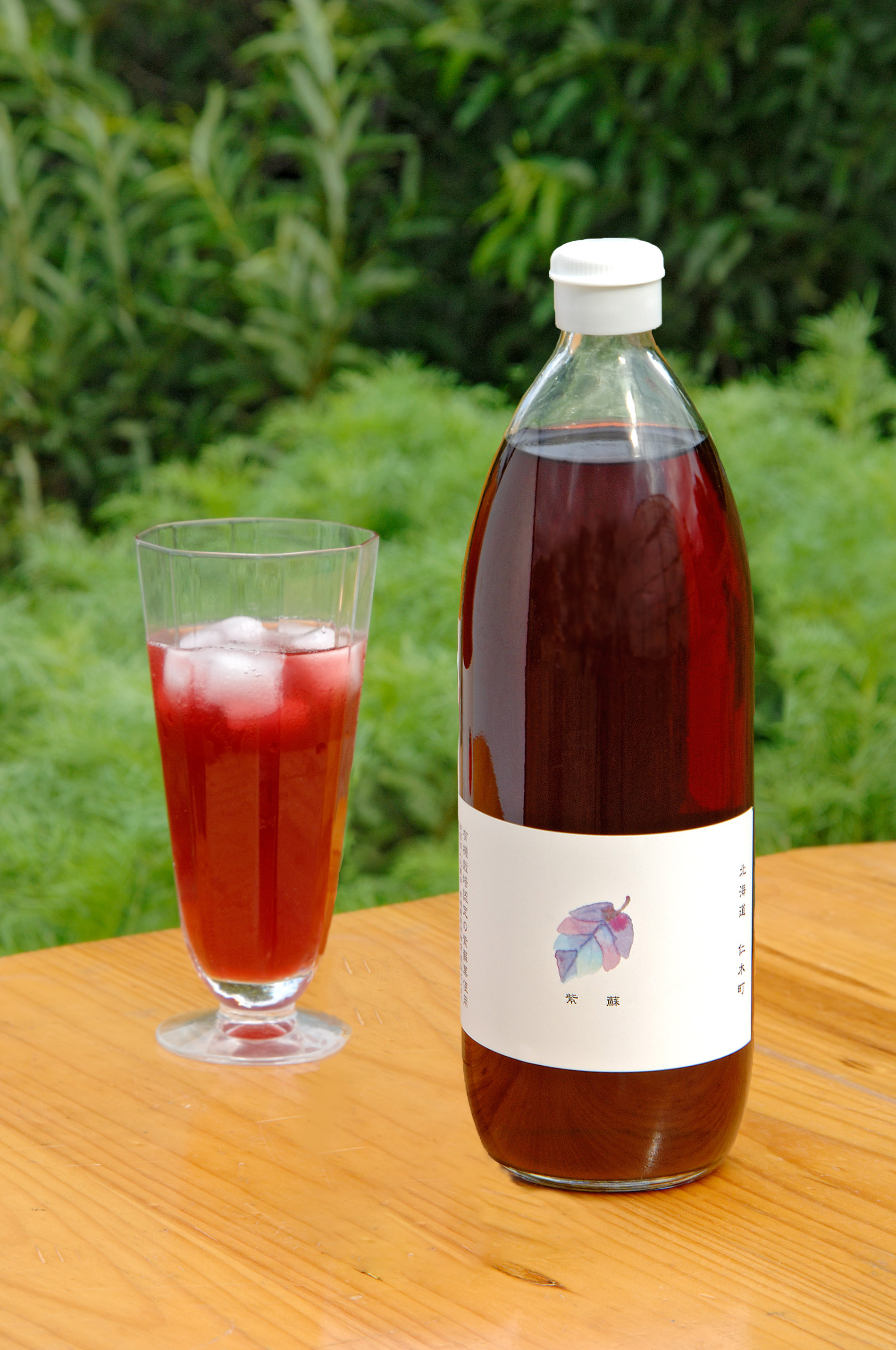 【送料無料】 有機栽培 赤シソ葉使用 シソ飲料　1,000ml × 12本セット