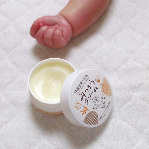 赤ちゃんの保湿には【おきなわのみつろうクリーム】肌荒れ防止に乾燥肌や敏感肌ビーワックス