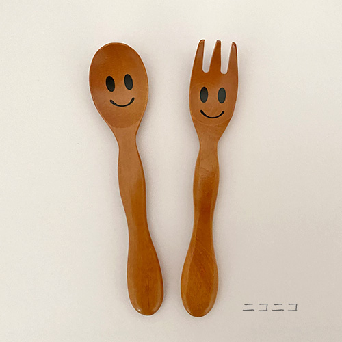 木製カトラリーニコニコ＆ウインク【子供用スプーン、フォーク】出産