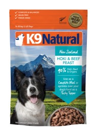 『K9 ホキ＆ビーフフィースト』 EPA・DHAが豊富なホキ（白身魚）とグラスフェッドビーフのトライプ入りフードです。内容量は５００g。ぬるま湯で戻すと ２kg になります。
