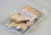 国産材料を使い、丁寧に１つ１つ手作りしています☆低脂質・低カロリーでも、たんぱく質を多く含む、兵庫県但馬高原とりむね肉を使用した『フリーズドライ鶏ムネ肉』です♪