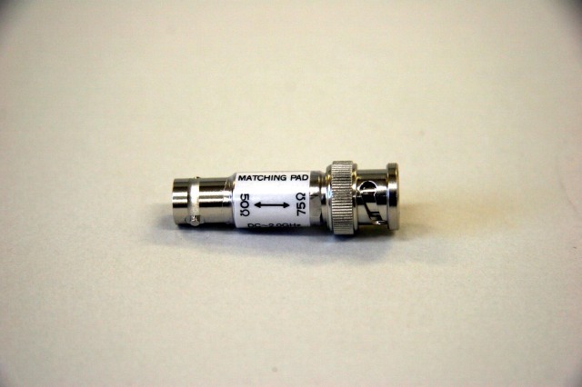 BNC型ジャック-BNC75型プラグインピーダンス変換器【RoHS】 PD226 PD226
