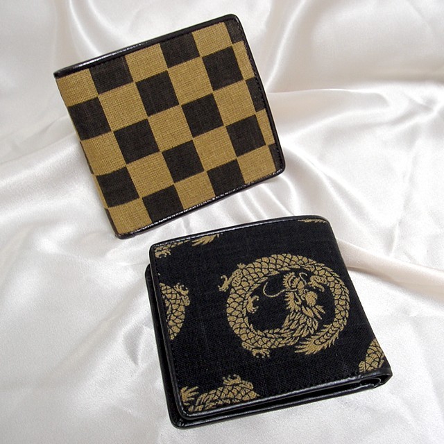 和柄の財布、龍の財布は、ことぶきや本舗で 