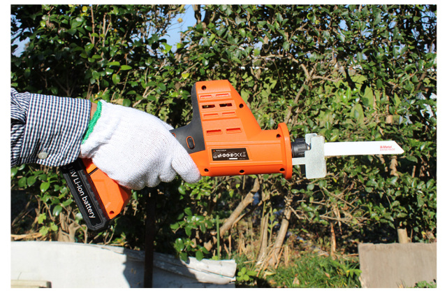 YARD FORCE コードレス2WAY高枝電動のこぎり Y3LS-C08-0000☆高枝切り