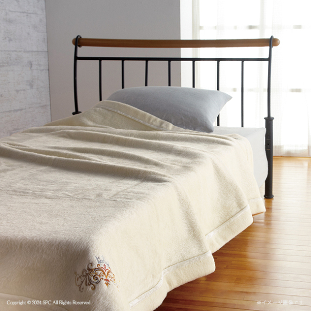 Prima classe クリーム色 毛布 プリマクラッセ シルク混ひざ掛け
