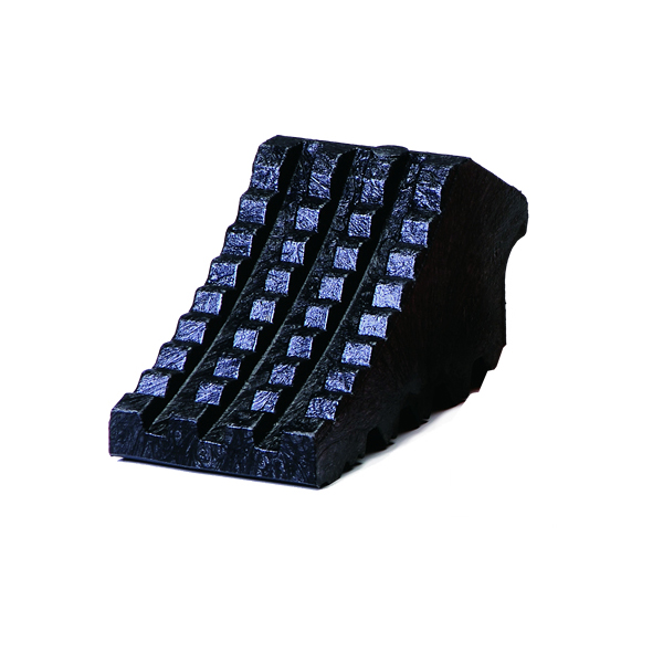 信栄物産 タイヤ歯止め 黒 120×240×130 4069