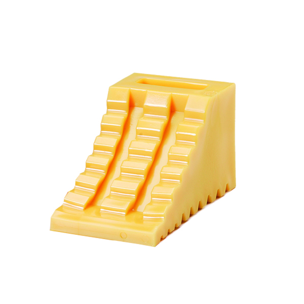 信栄物産 タイヤ歯止め 黄 115×225×120 4086