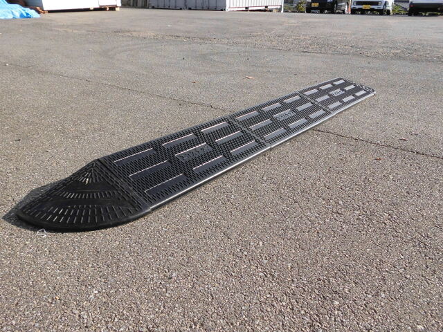 のりいれ隊 段差解消スロープ 10ｔ車対応 通販ショップ 工事資材コム