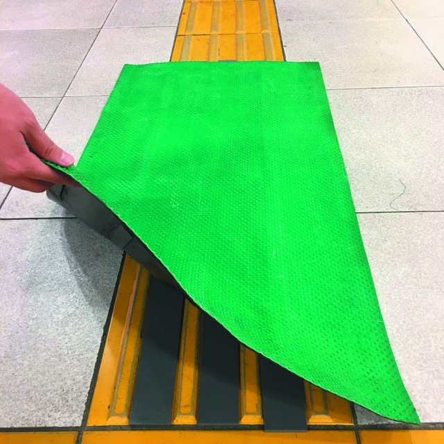 工事資材コム 点字フラットカバー