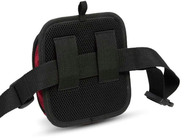 腰巻きはもちろん可能。ムレにくいメッシュ背面