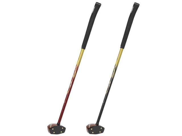 アルファ３はカラーブラックとレッドの2色　左打者用はブラックのみ