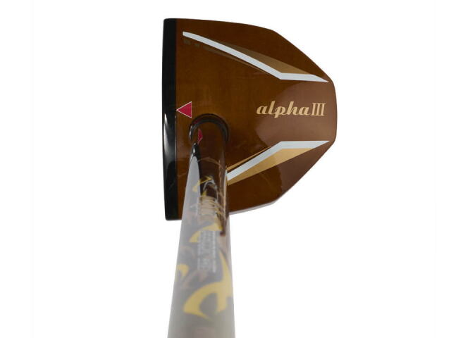 大型のパーシモンヘッドで低重心設計