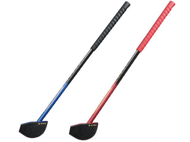 クレセントモデル　カラーブルーとレッドの2色、ブルーは、グリップ黒、レッドは赤、グリップ黒の変更は可能