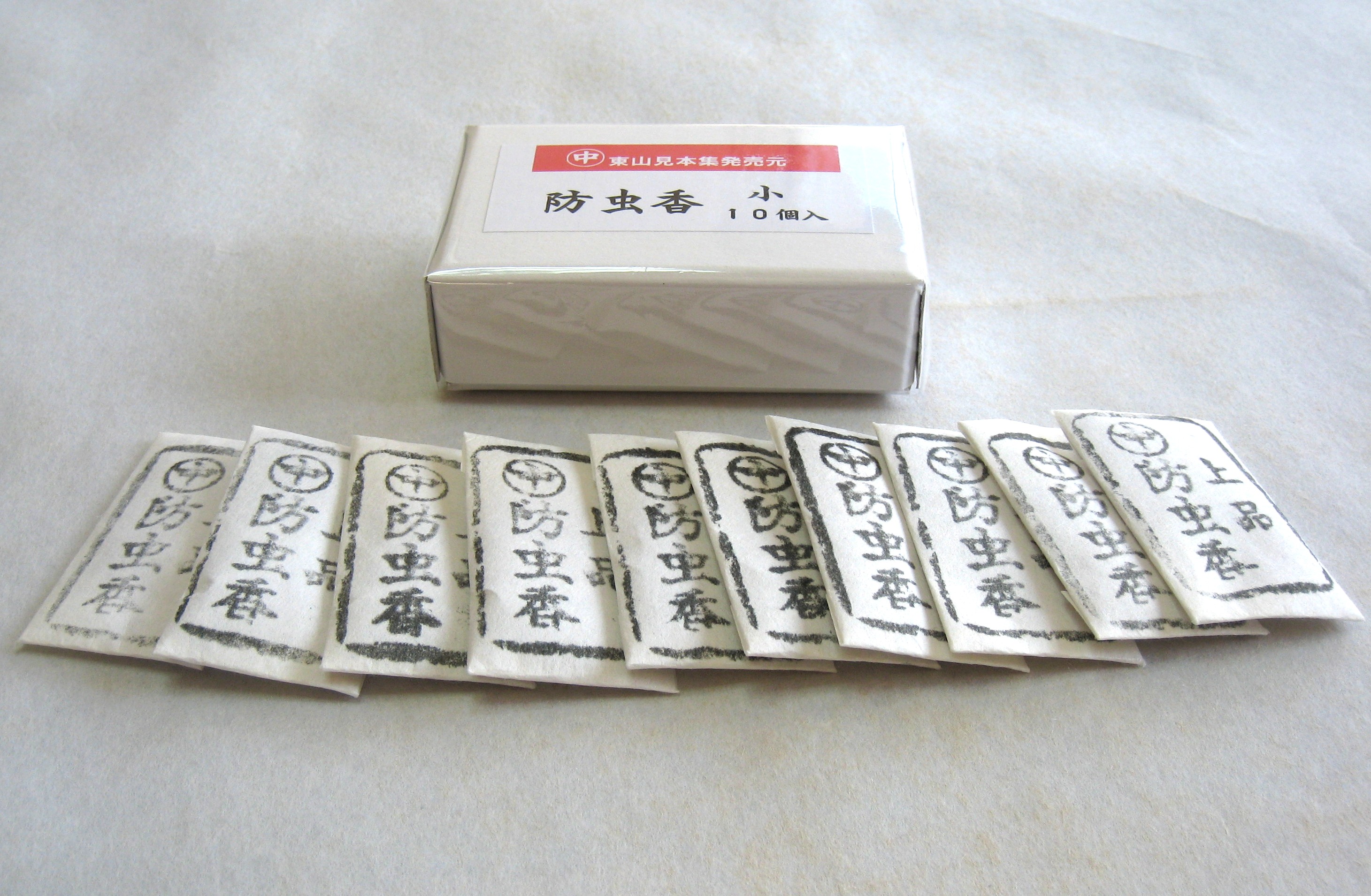 まる中掛け軸用表具用防虫香