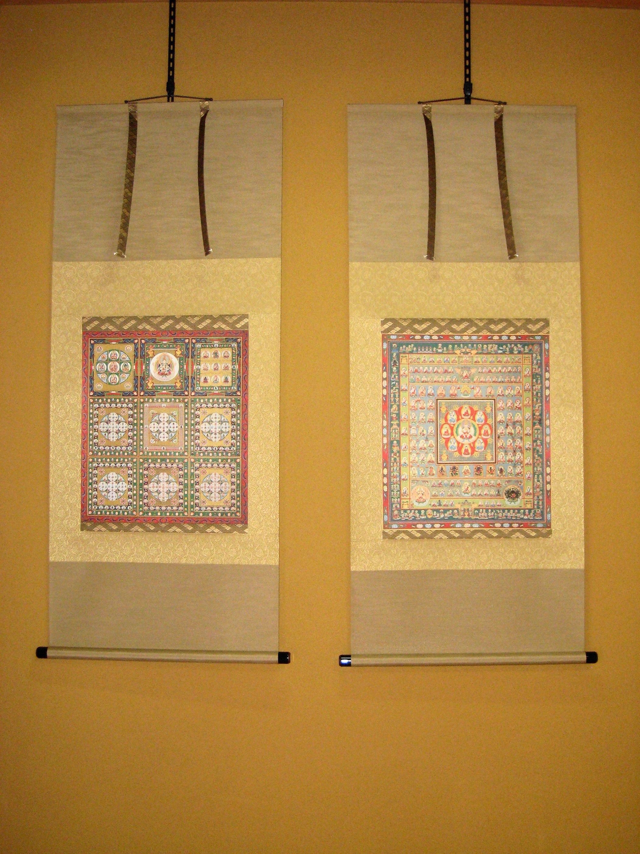 掛け軸　両界曼荼羅　胎蔵界・金剛界　対幅