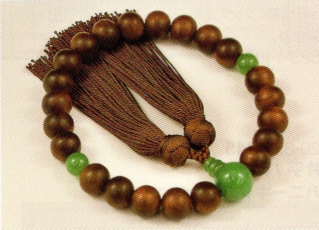 お念珠 男性用 栴檀（せんだん） ２２玉 ヒスイ仕立 古都房（こげ茶）