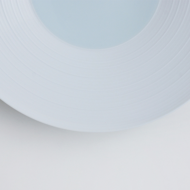 波佐見焼 洸琳窯 見込青白磁千段 7寸皿