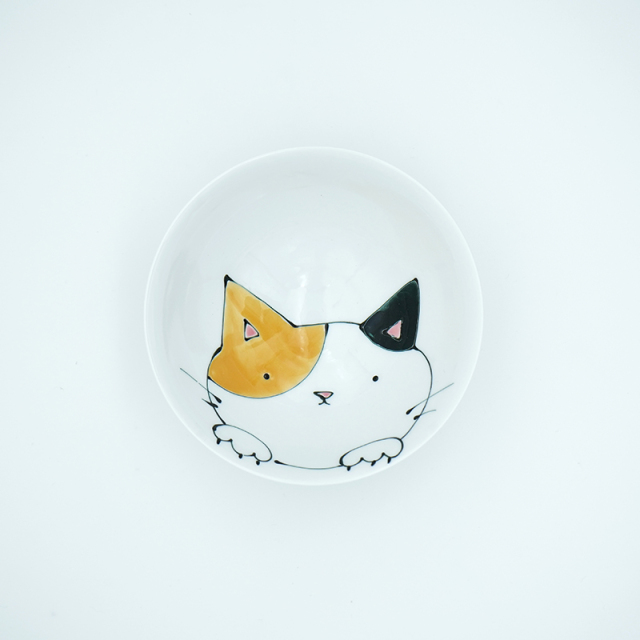 ネコ柄の器