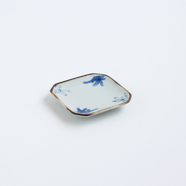 染付兎絵手描き豆皿｜空萌工房(そらもえこうぼう)｜田口紀美子