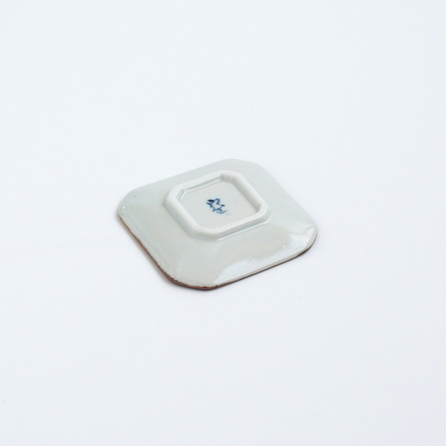 【本日まで特価中】空萌工房★新品★兎とお花の手描き陶磁器皿・豆皿２枚セット 本日まで特価中】空萌工房☆新品☆兎とお花の手描き陶磁器皿・豆