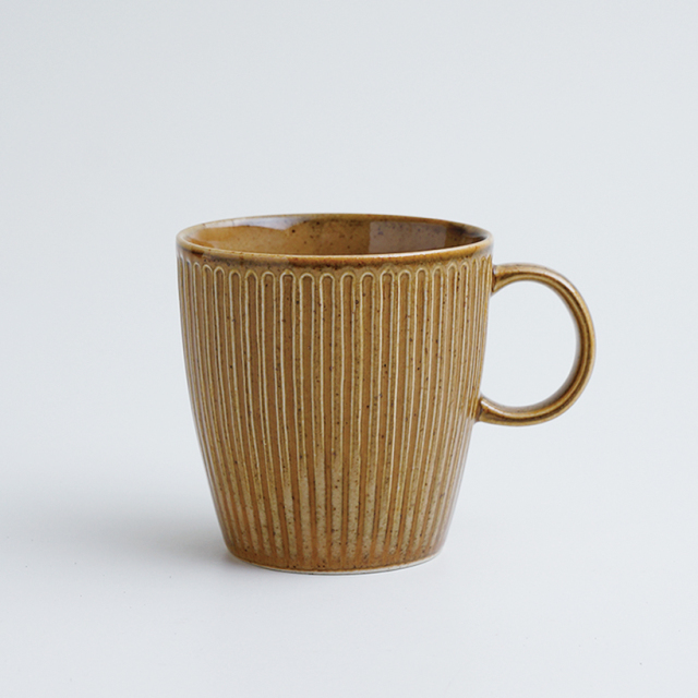 陶器 ブラウンとベージュ 波佐見焼 一誠陶器 浮彫-UKIBORI- 小鉢／緑