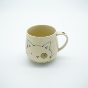 ネコ柄の器