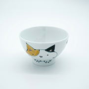 ネコ柄の器