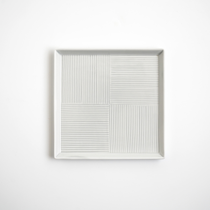 パールグレー櫛目彫