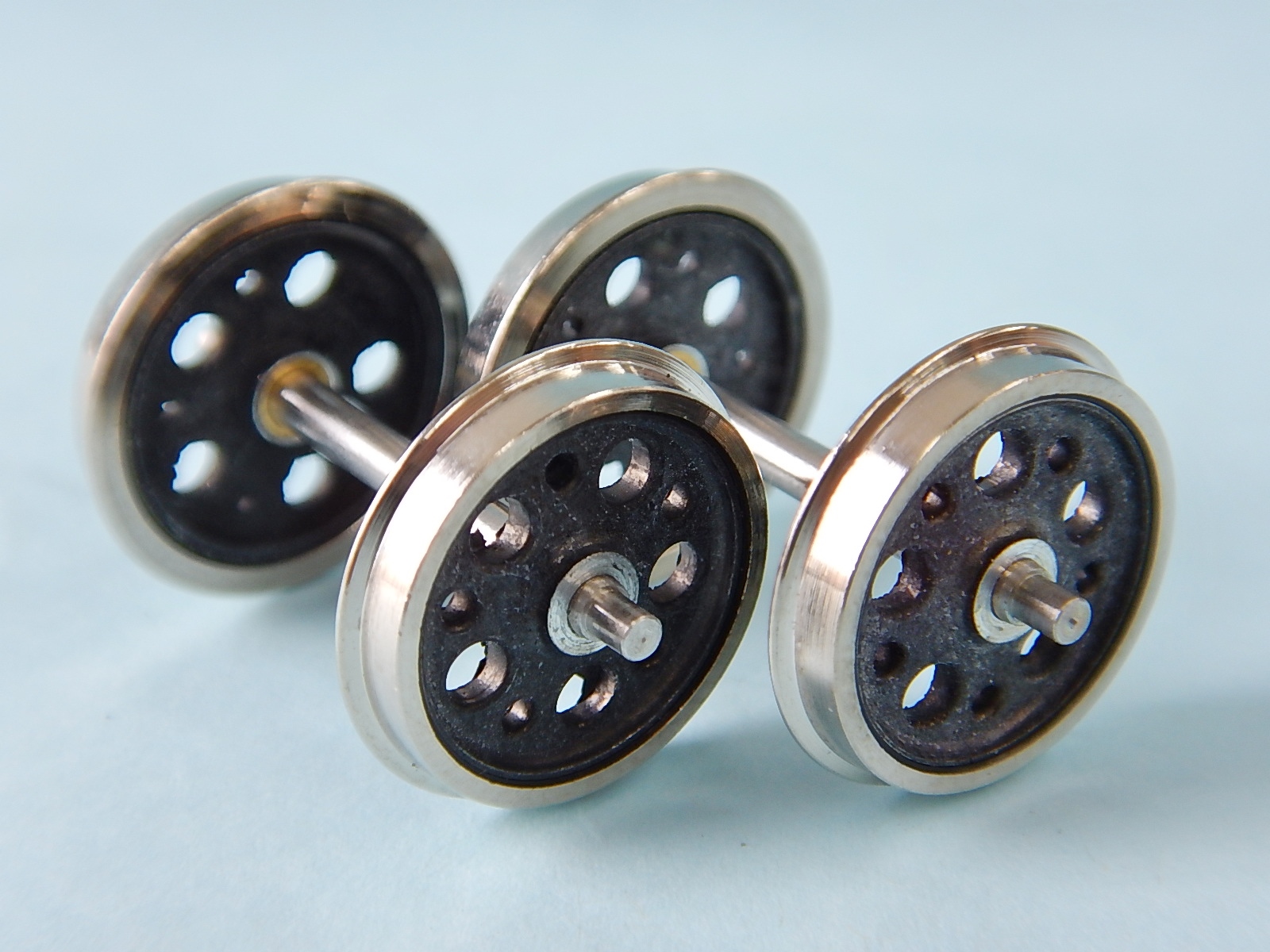 φ14.0ボックス車輪　両側絶縁プレーン軸（2軸入）