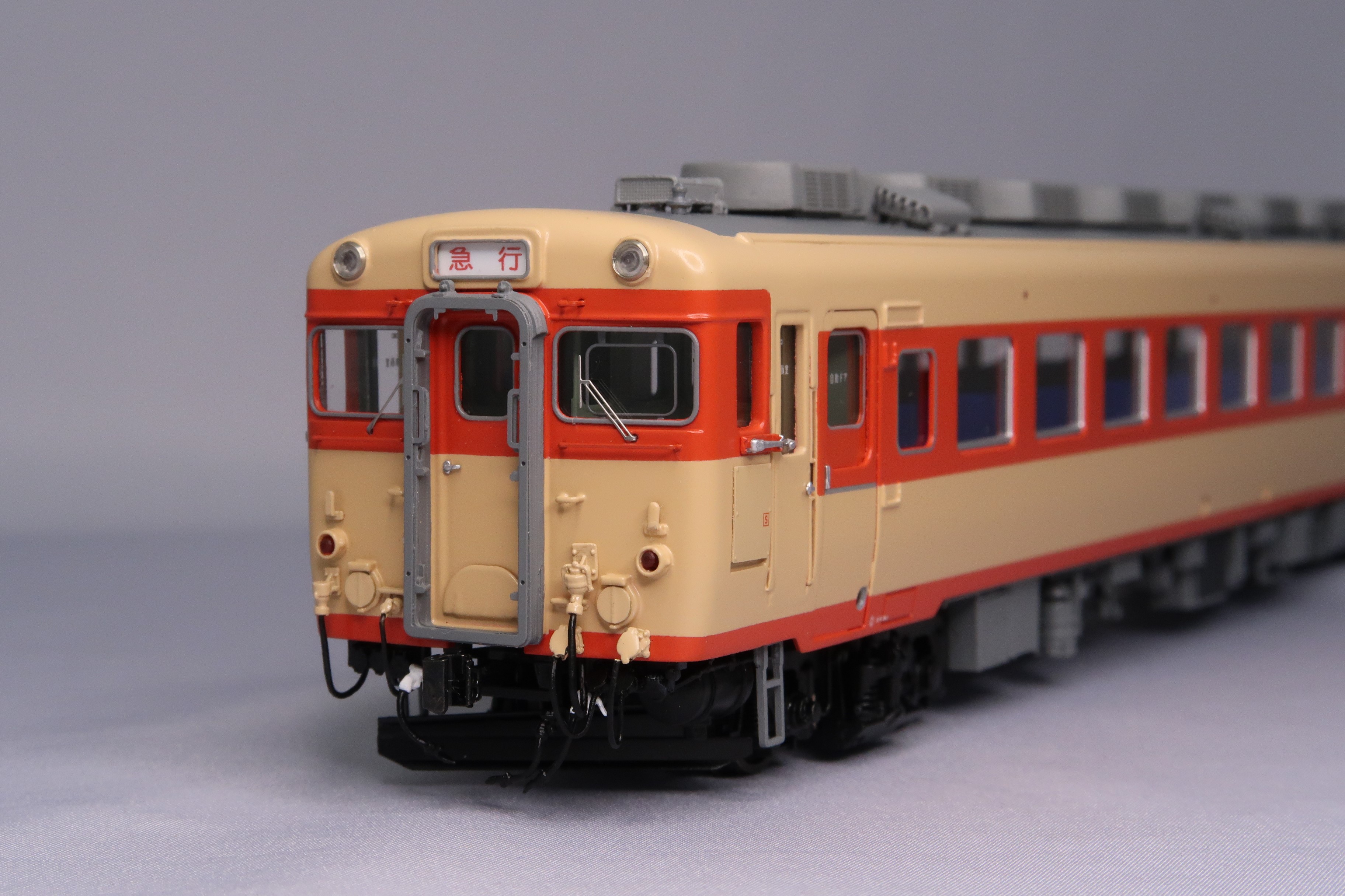 キハ５８　平窓タイプ　8個ベンチレータータイプ　冷房改造車　Ａ寒地