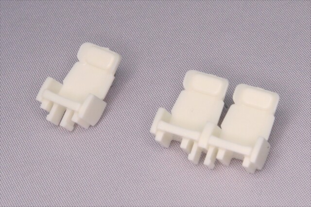 プラ椅子バケットシートタイプ（1＋2列）